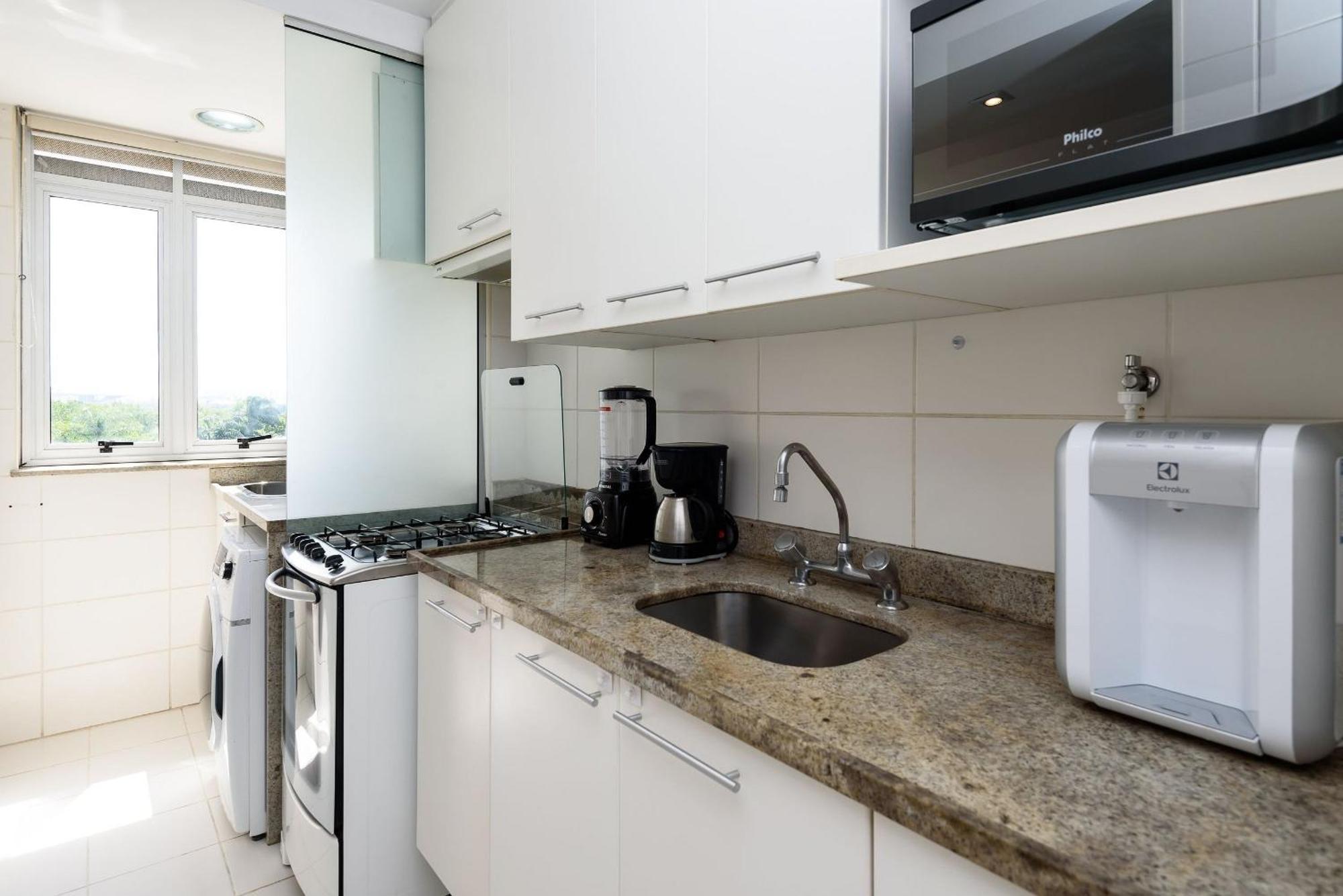 Apartamento 2 Quartos Com Garagem E Piscina | Fl 960/317 *