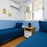 2 Quartos Com Garagem E Piscina | Fl 960/317