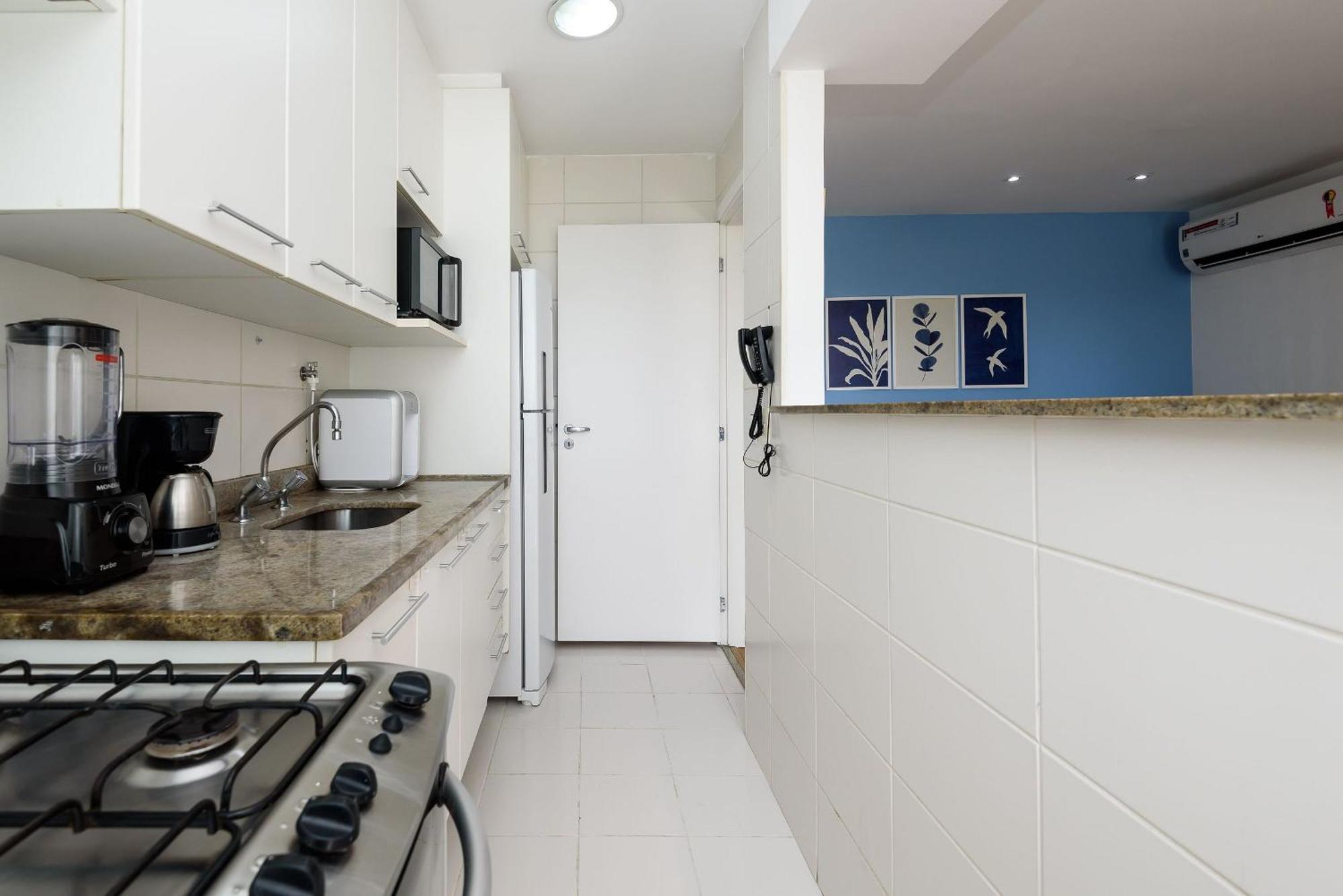 Apartamento 2 Quartos Com Garagem E Piscina | Fl 960/317 *