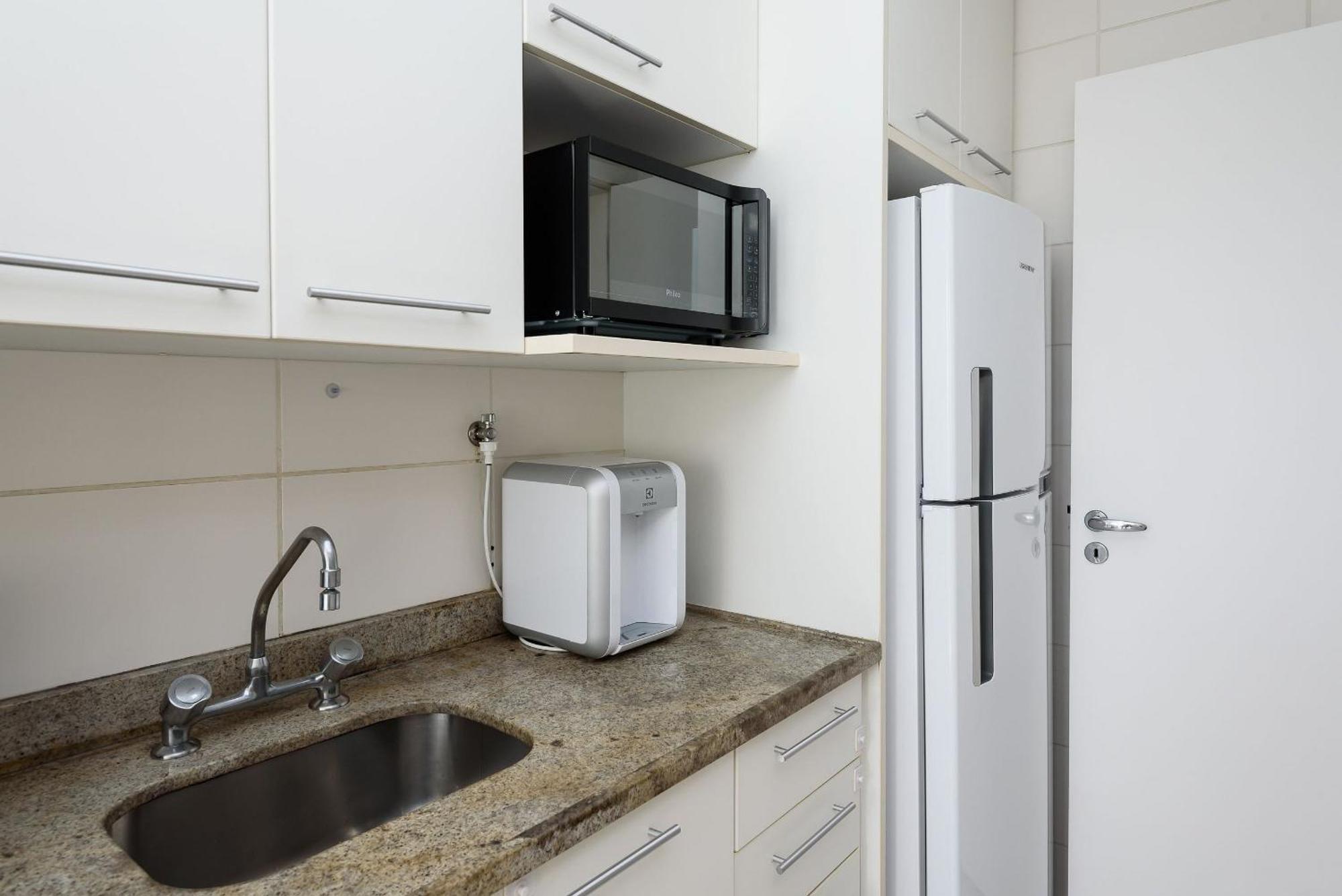 Apartamento 2 Quartos Com Garagem E Piscina | Fl 960/317 Rio de Janeiro