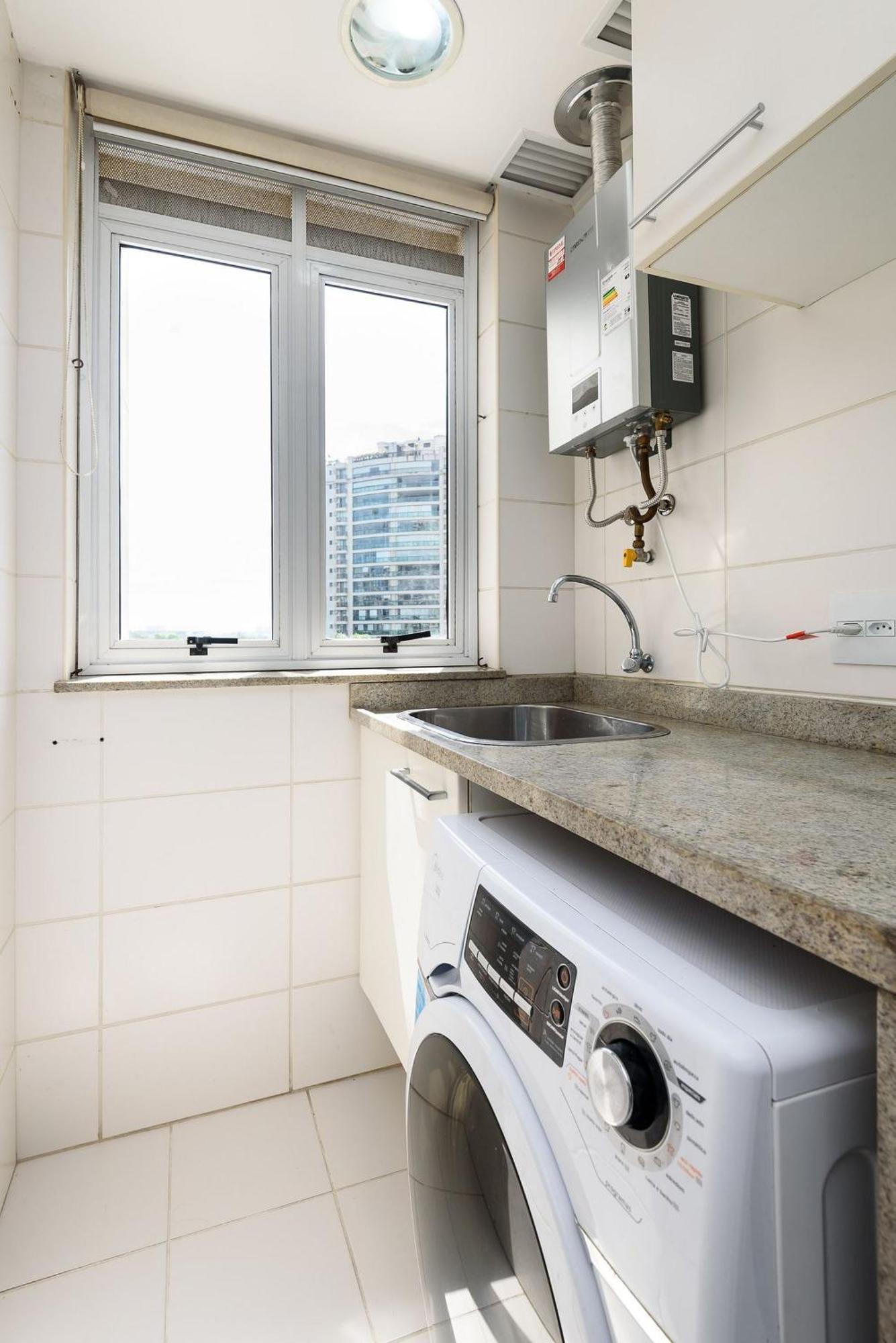 Apartamento 2 Quartos Com Garagem E Piscina | Fl 960/317