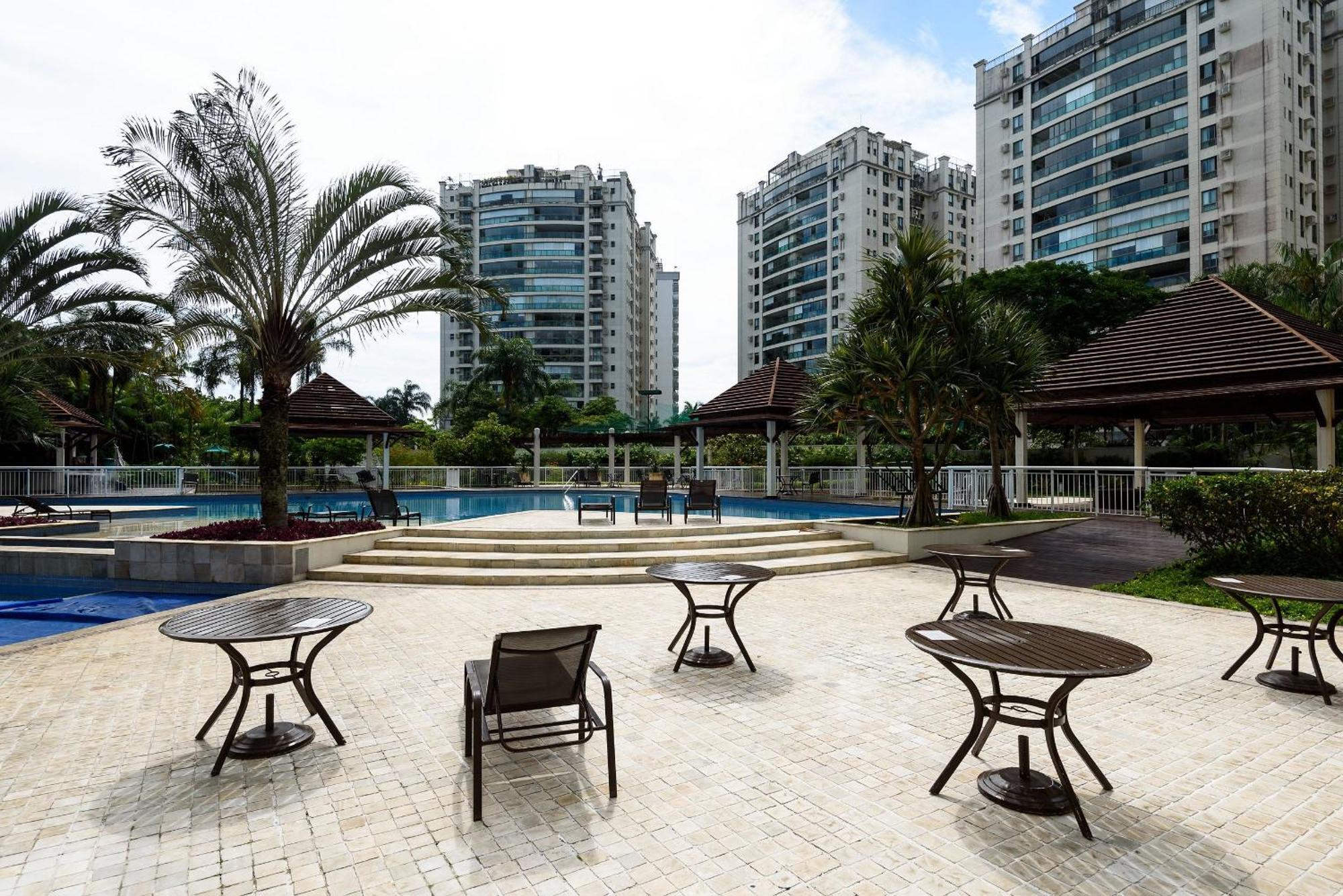 Apartamento 2 Quartos Com Garagem E Piscina | Fl 960/317 Rio de Janeiro