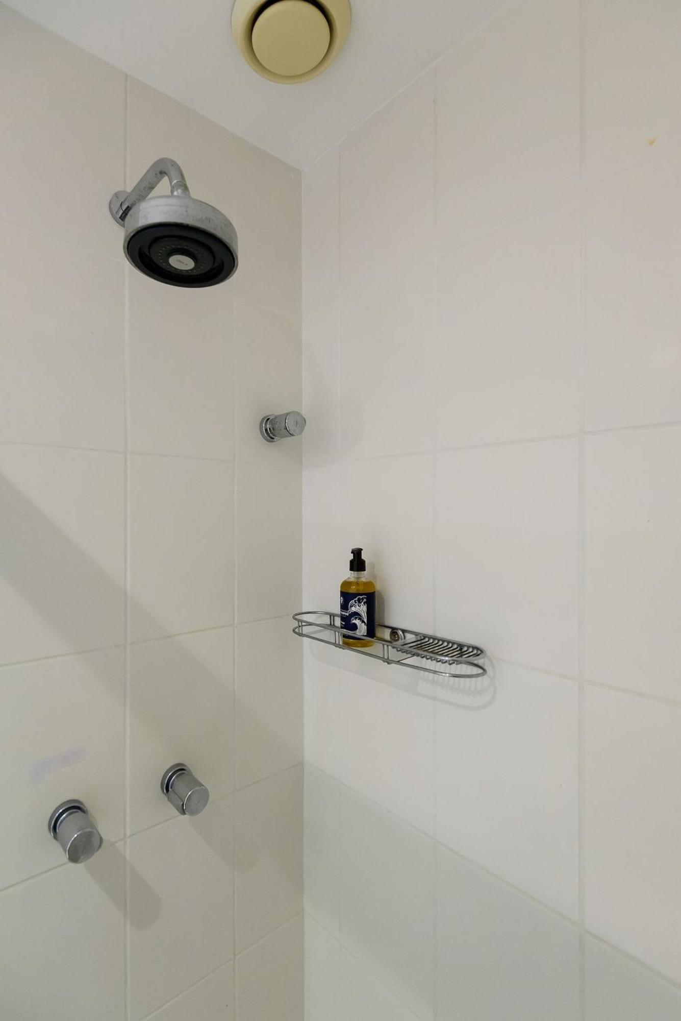 Apartamento 2 Quartos Com Garagem E Piscina | Fl 960/317