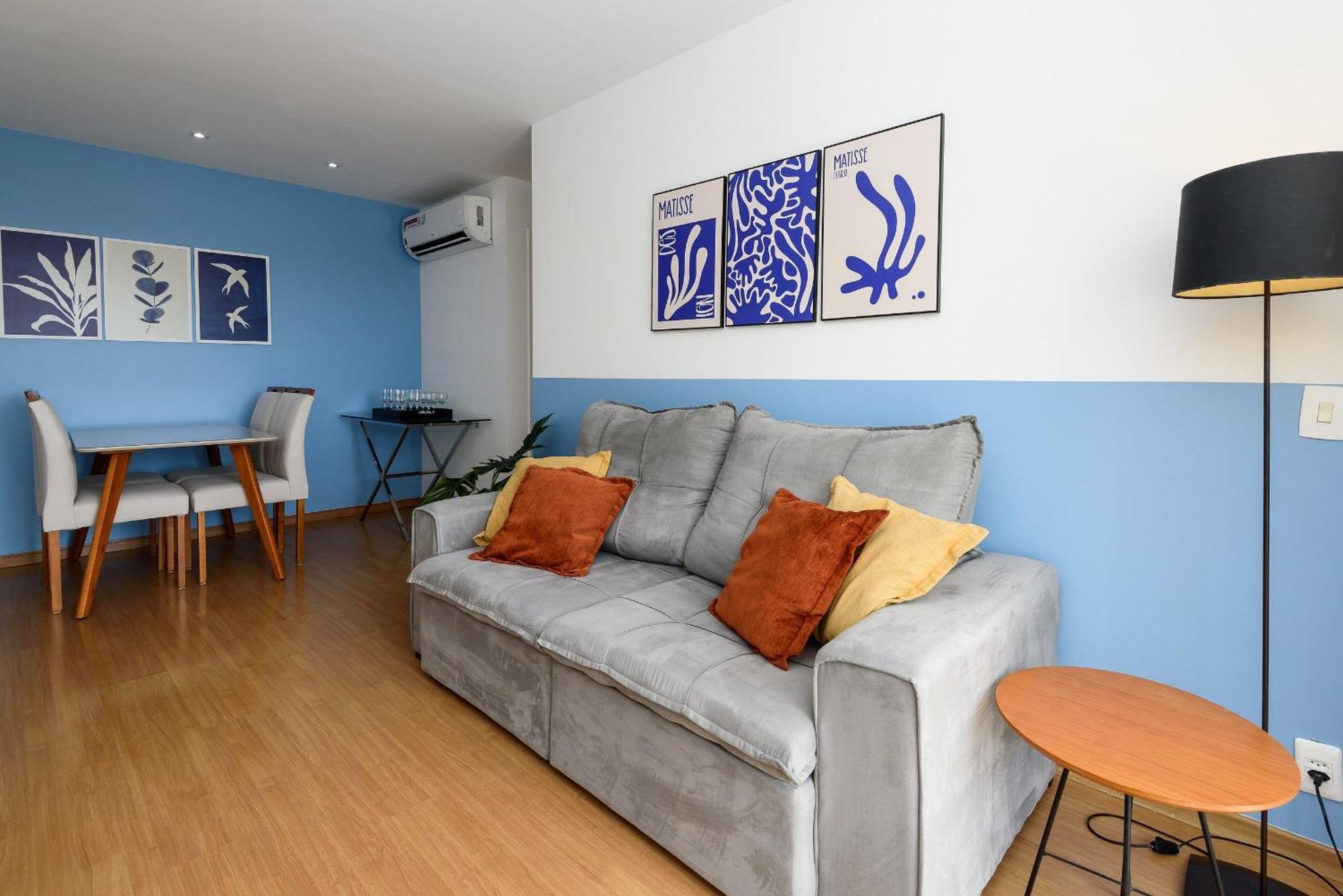 2 Quartos Com Garagem E Piscina | Fl 960/317 *