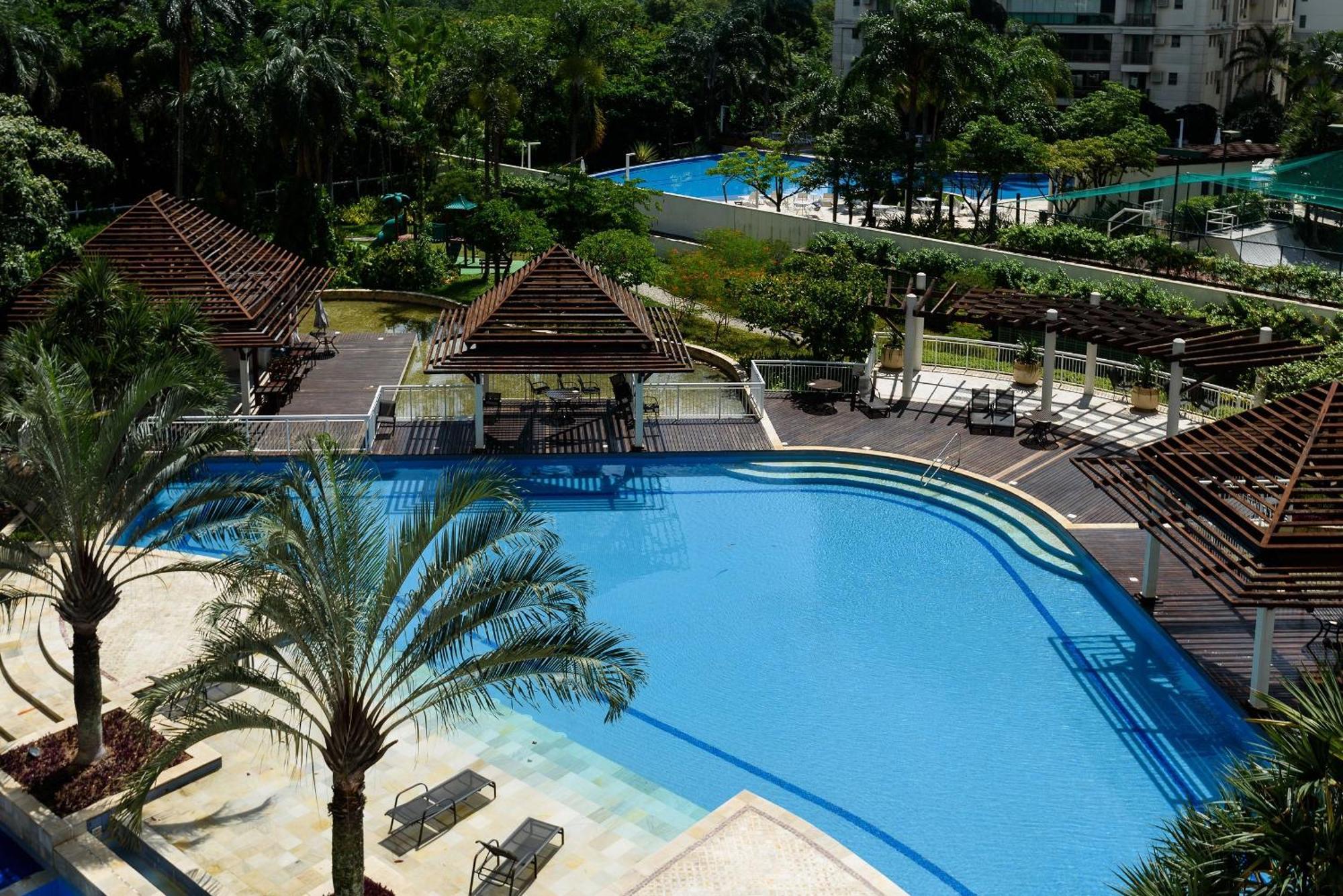Apartamento 2 Quartos Com Garagem E Piscina | Fl 960/317 Rio de Janeiro